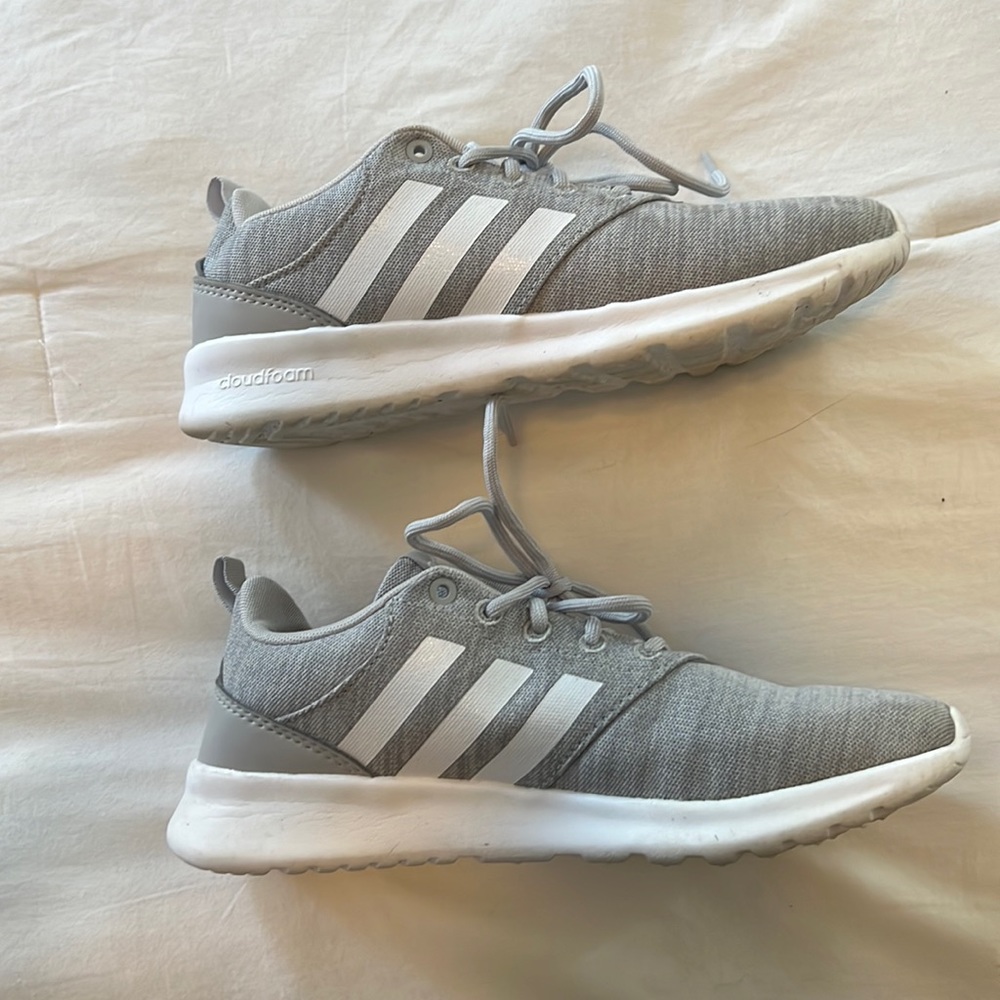 Adidas cloudfoam super sz 6. Worn one hour.